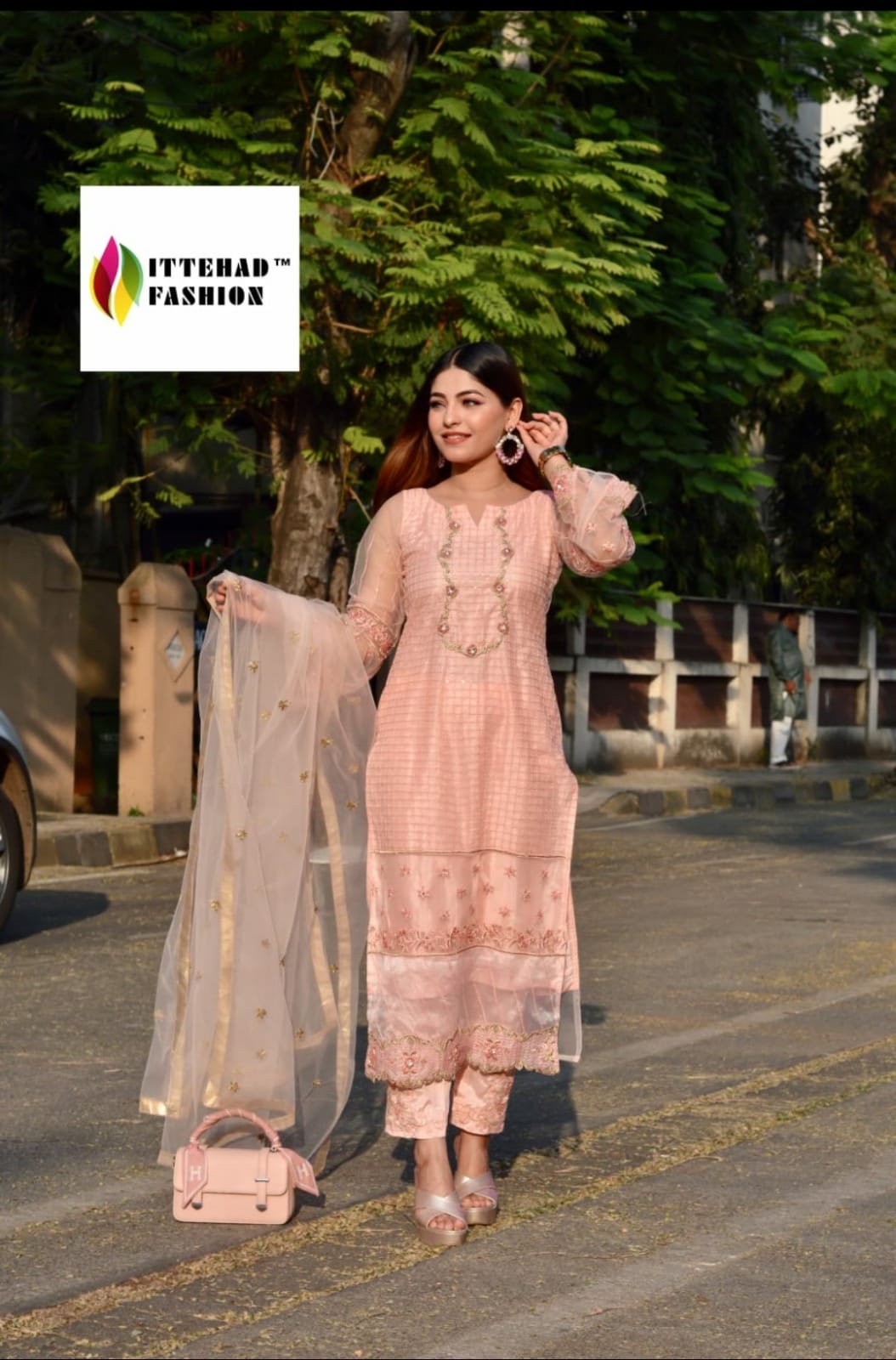 PEHNAVA ITTEHAD 6003 SALWAR KAMEEZ WHOLESALER