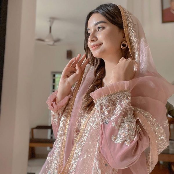 PEHNAVA BABY PINK PAKISTANI SUITS MANUFACTURER