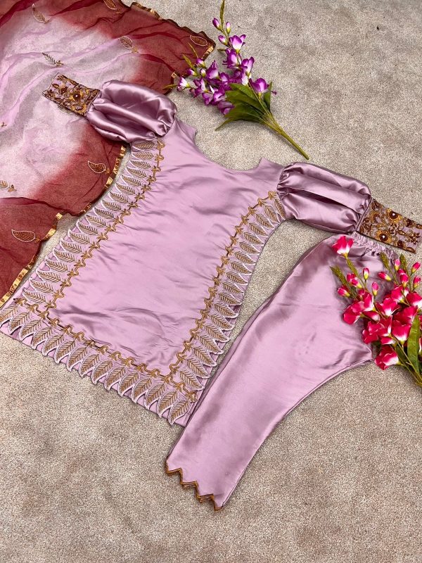 SHREE HARI SR 1488 READYMADE SUITS MANUFACTURER