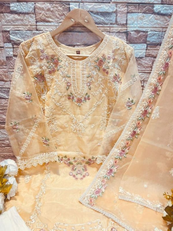 HOOR TEX OR 01 PAKISTANI SUITS IN INDIA