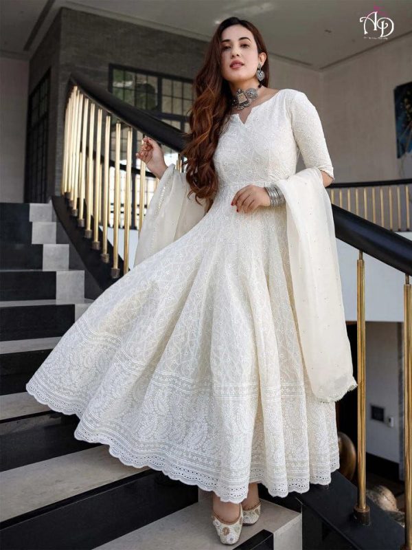 AD 1090 A CHIKANKARI GOWN MANUFACTURER