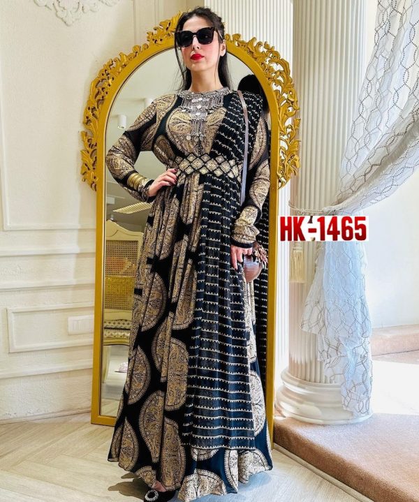 HK 1465 A DESIGNER GOWN MANUFACTURER