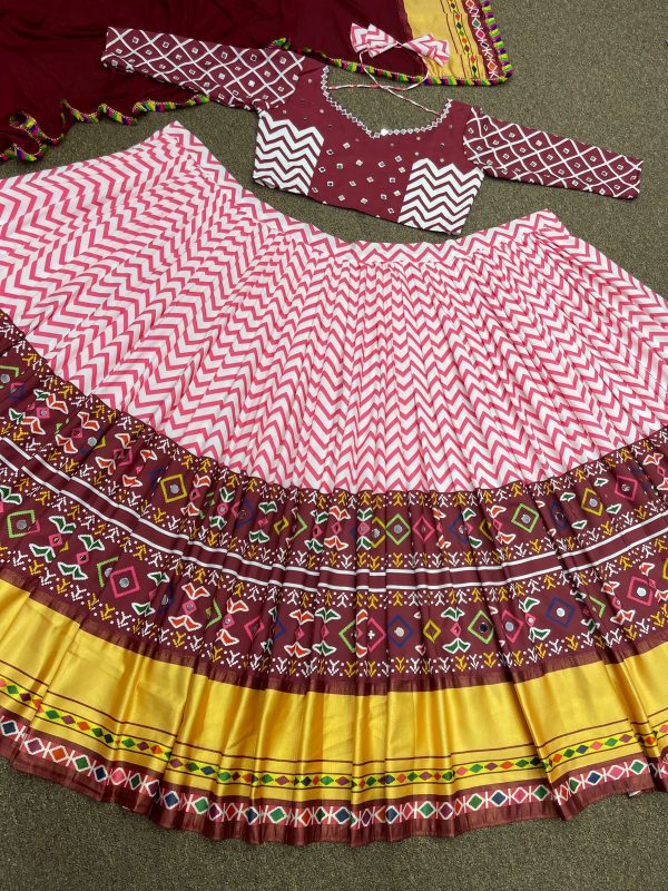 HK 1559 DESIGNER LEHENGA WHOLESALE IN INDIA