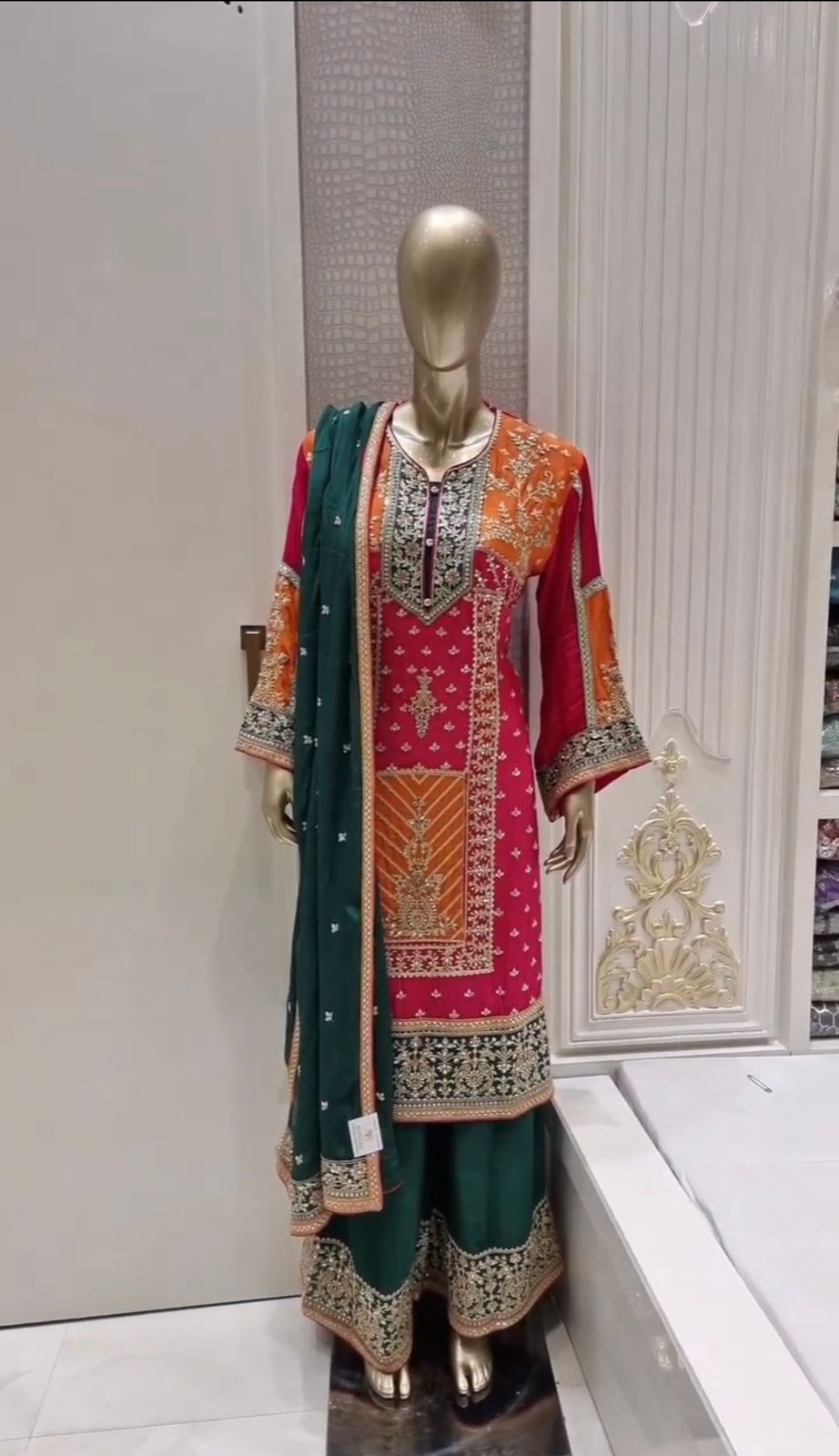 AAROHI AD 131 DESIGNER SUITS MANUFACTURER