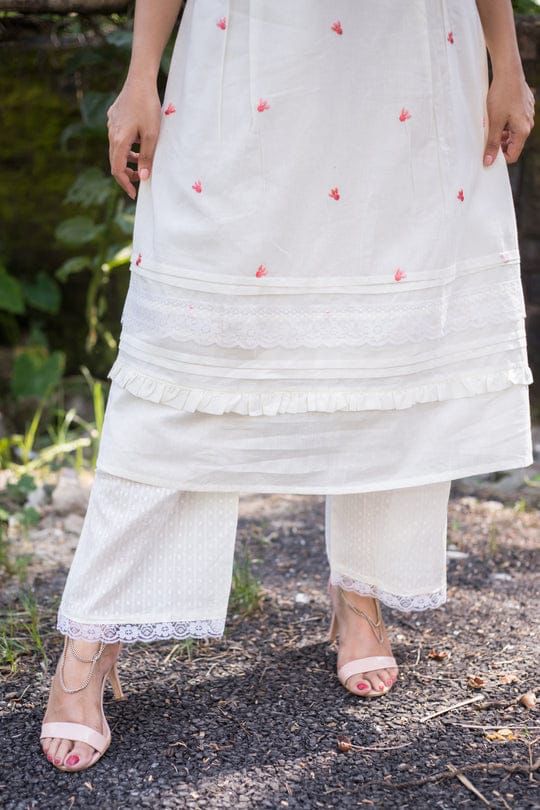 AD DESIGNER WHITE KURTE PANT COLLECTION