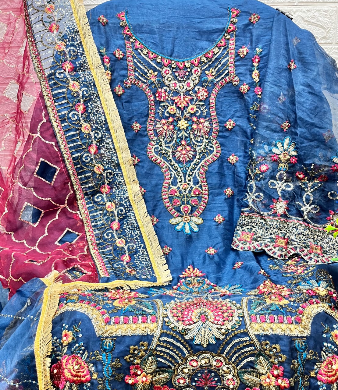 MUSHQ M 206 A PAKISTANI SUITS MANUFACTURER