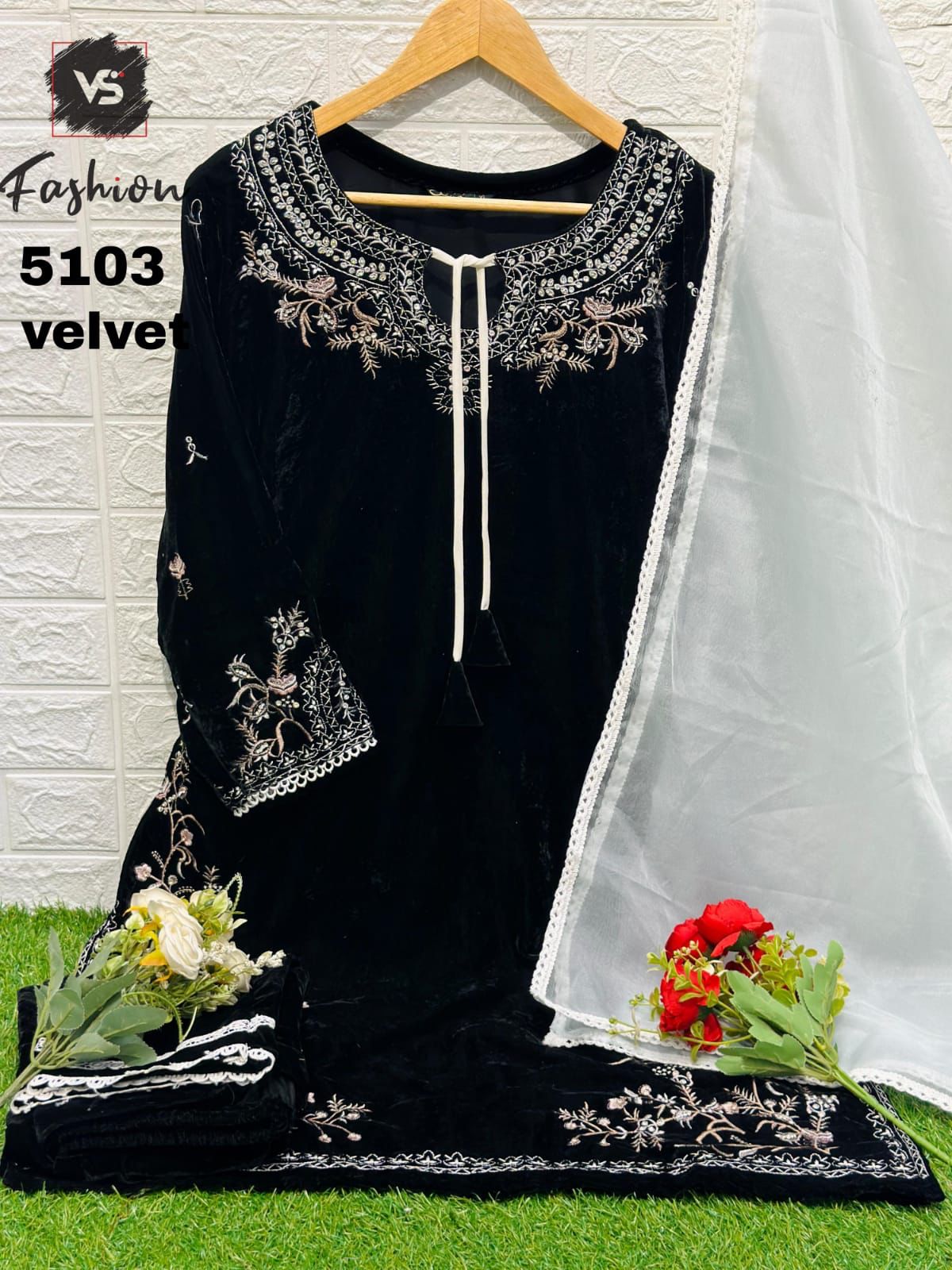 VS FASHION RM 5103 C VELVET READYMADE SUITS