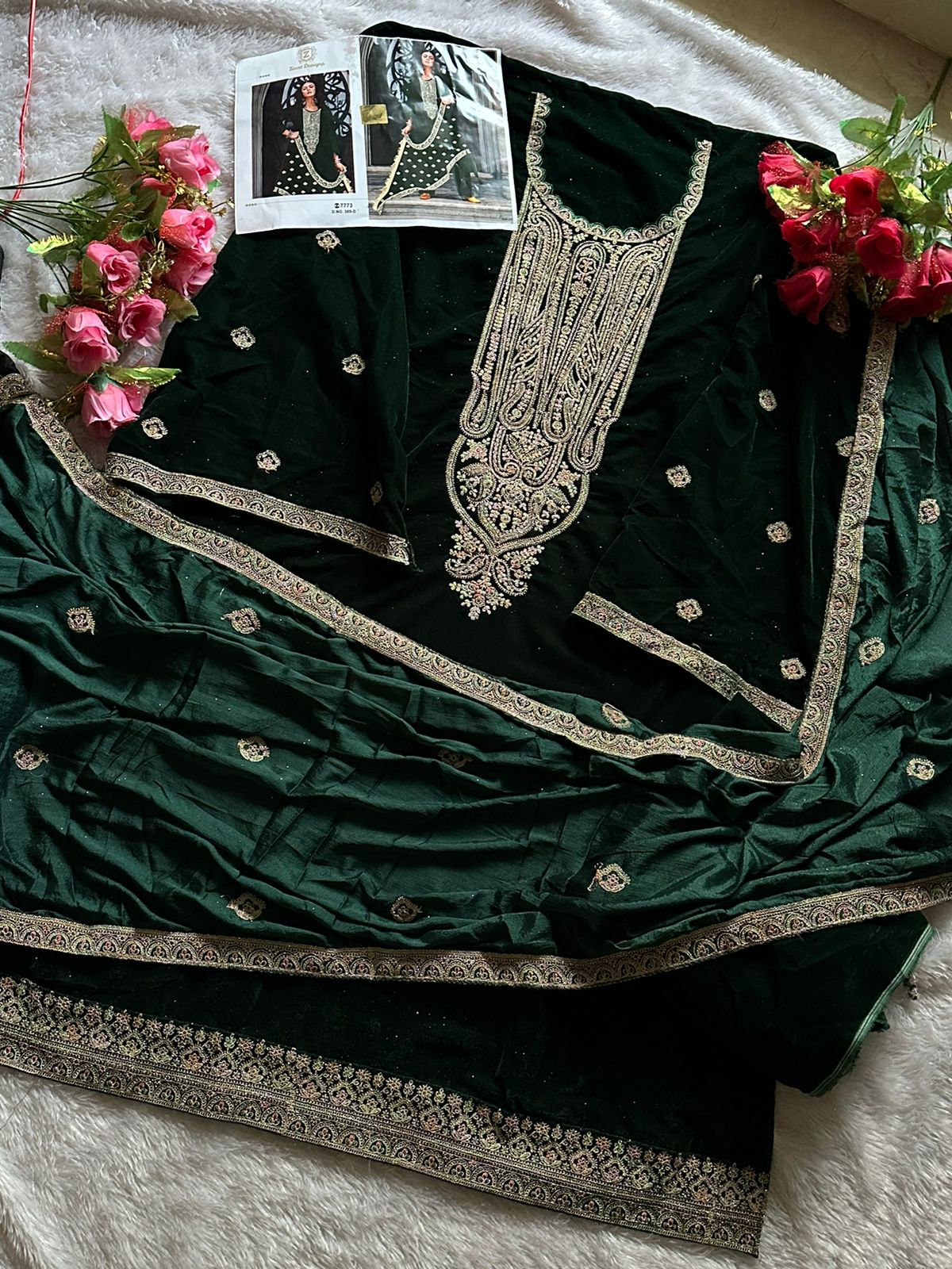 ZIAAZ DESIGNS 369 D VELVET PAKISTANI SUITS