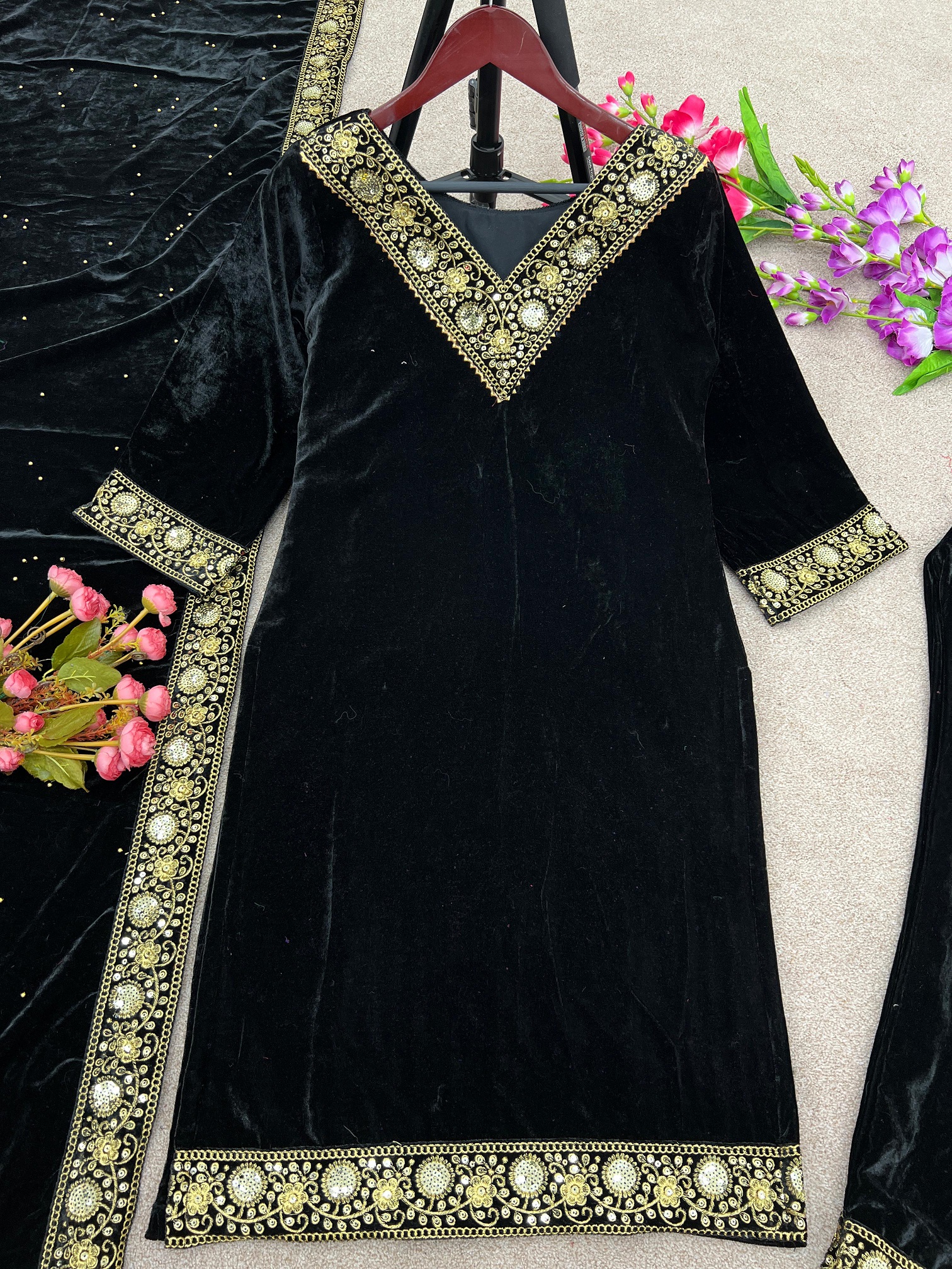 SHREE HARI NSR 780 A DESIGNER VELVET SUITS