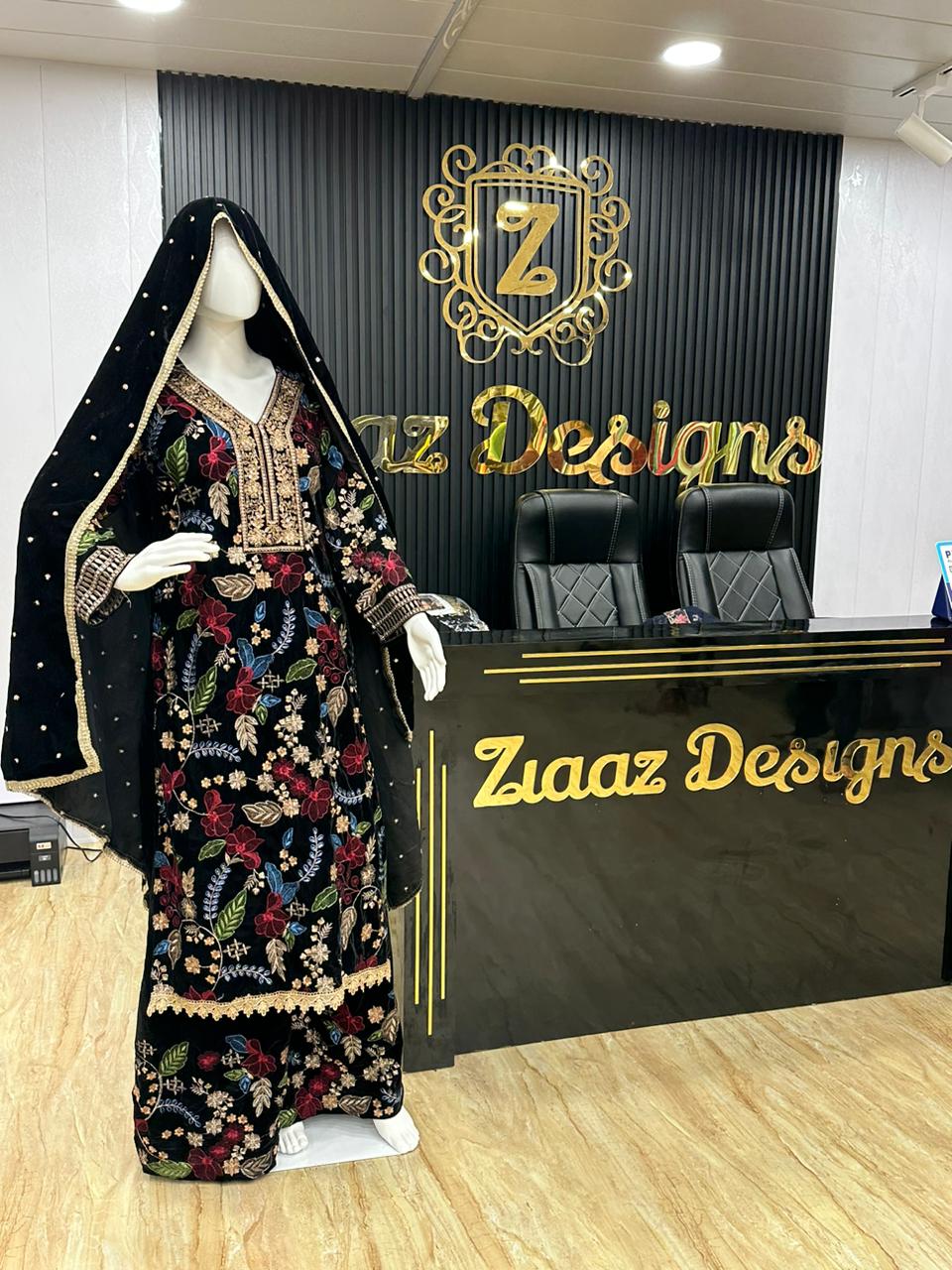 ZIAAZ DESIGNS 394 VELVET PAKISTANI SUITS