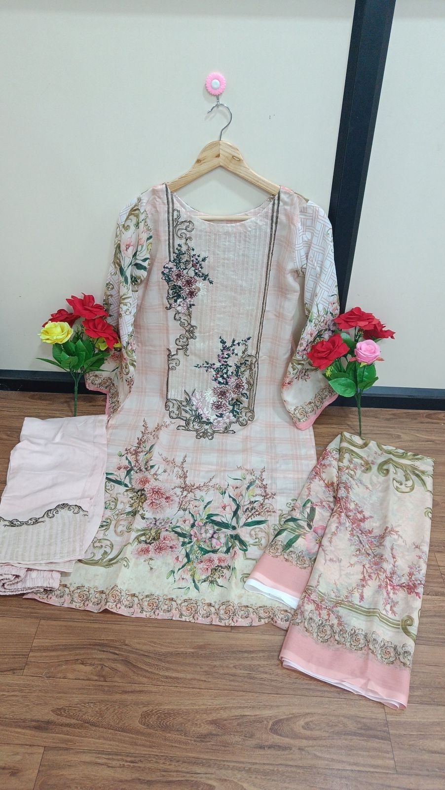 ARHAN FAB A 25 PAKISTANI SUITS WHOLESALE