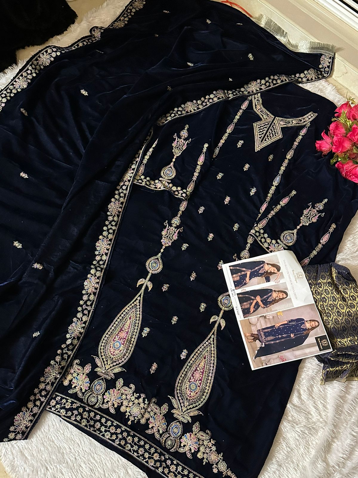 ZIAAZ DESIGNS 395 C VELVET PAKISTANI SUITS