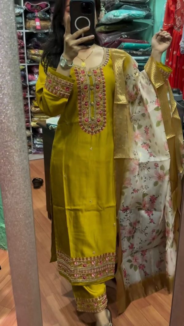 AAROHI DESIGNER AD 164 B FANCY SALWAR SUITS