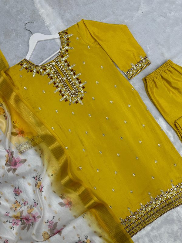 HK 1642 A DESIGNER SALWAR SUITS MANUFACTURER