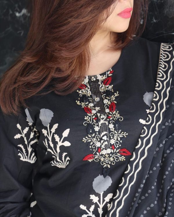 AKSHAR DESIGNER BLACK HANDWORK KURTI SET