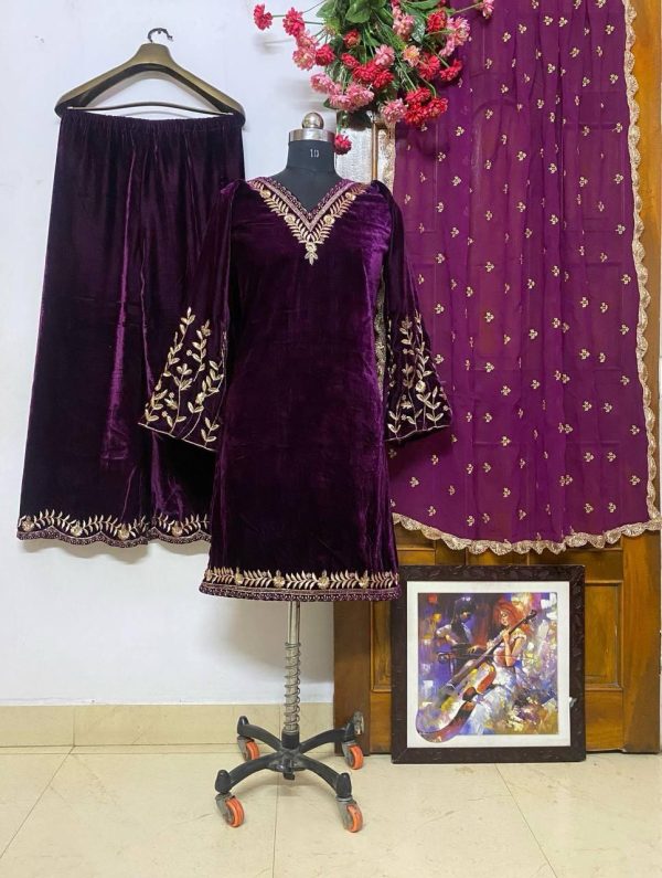 LC 903 A DESIGNER VELVET SALWAR SUITS