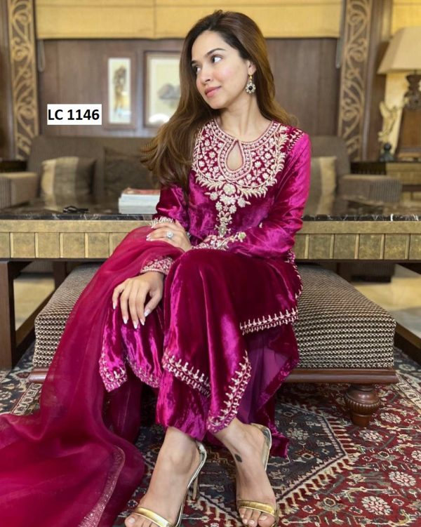 LC 1146 DESIGNER VELVET SALWAR SUITS