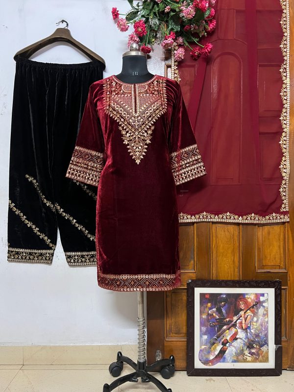 LC 1317 DESIGNER VELVET SALWAR SUITS