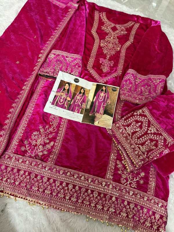 MEHBOOB TEX 1356 C VELVET PAKISTANI SUITS