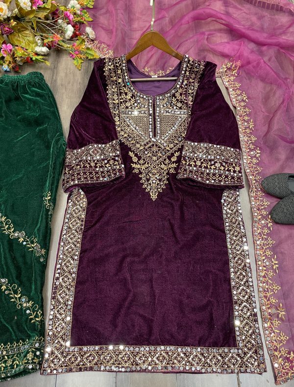 BE 281 DESIGNER VELVET SUITS WHOLESALE