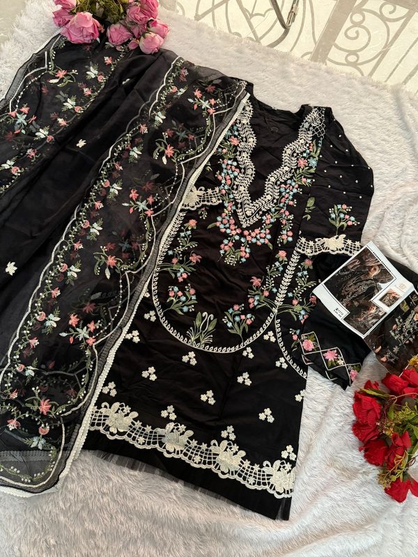 ZIAAZ DESIGNS 559 PAKISTANI SALWAR SUITS