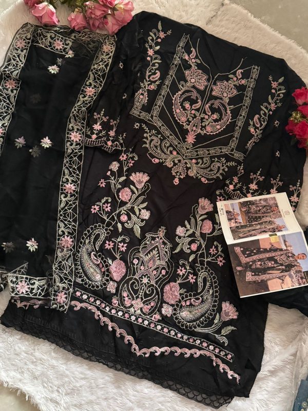 ZIAAZ DESIGNS 573 PAKISTANI SUITS IN INDIA