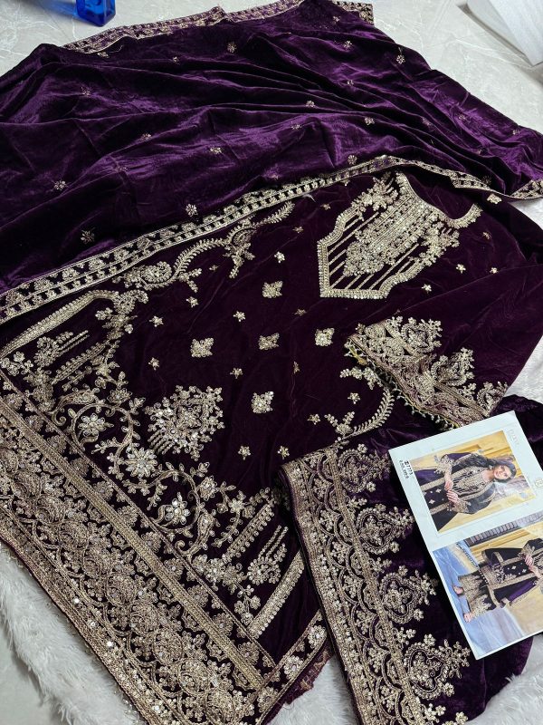 ZIAAZ DESIGNS 640 B VELVET PAKISTANI SUITS