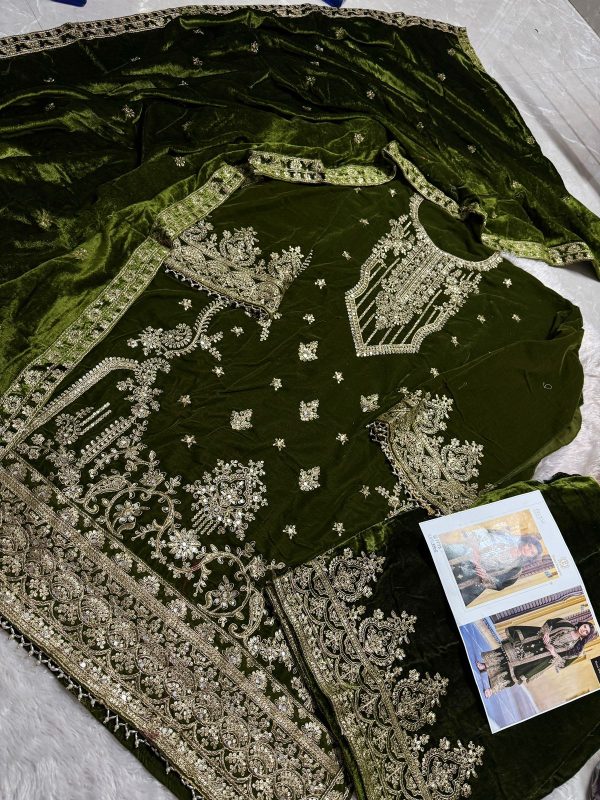 ZIAAZ DESIGNS 640 C VELVET PAKISTANI SUITS