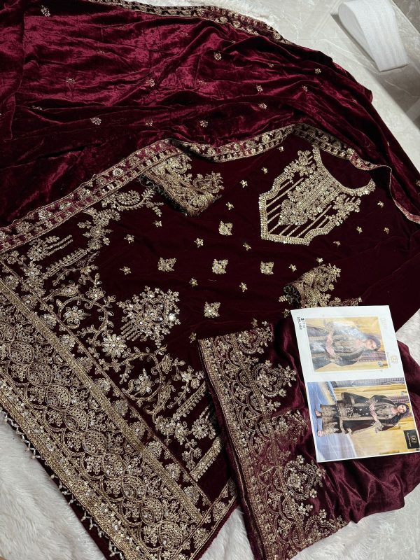 ZIAAZ DESIGNS 640 D VELVET PAKISTANI SUITS