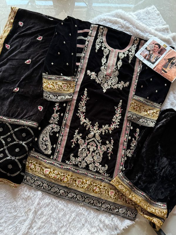 ZIAAZ DESIGNS 653 A VELVET SALWAR SUITS