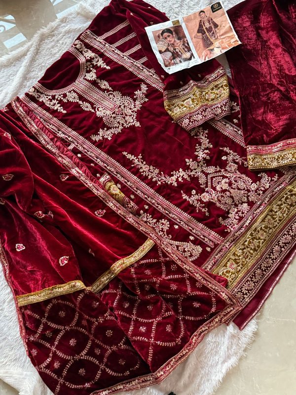 ZIAAZ DESIGNS 653 D VELVET SALWAR SUITS