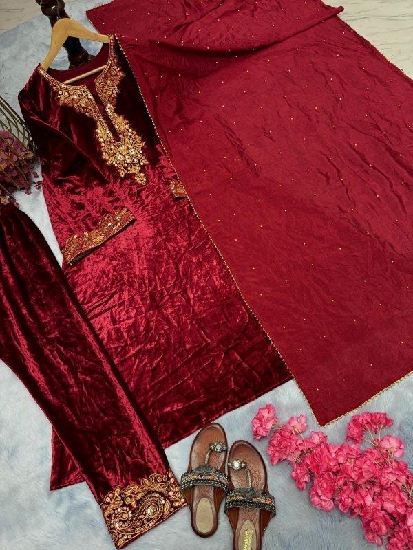 AAROHI DESIGNER AD 182 VELVET SALWAR SUITS