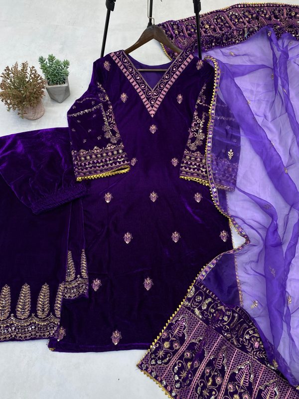 BE 289 DESIGNER VELVET SALWAR KAMEEZ SUITS