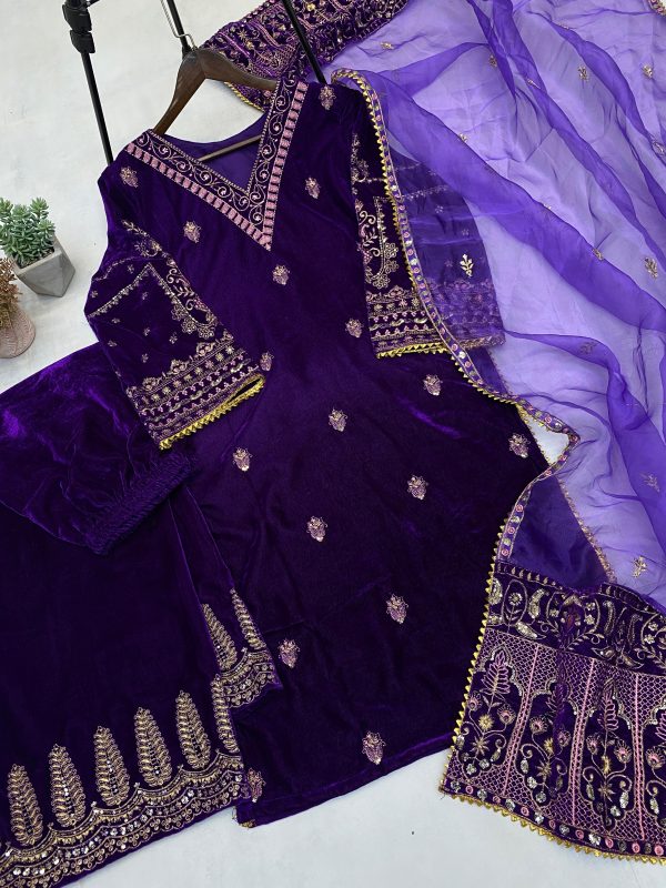 BE 289 DESIGNER VELVET SALWAR KAMEEZ SUITS