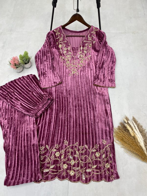 LG 1893 C DESIGNER VELVET SALWAR SUITS IN INDIA