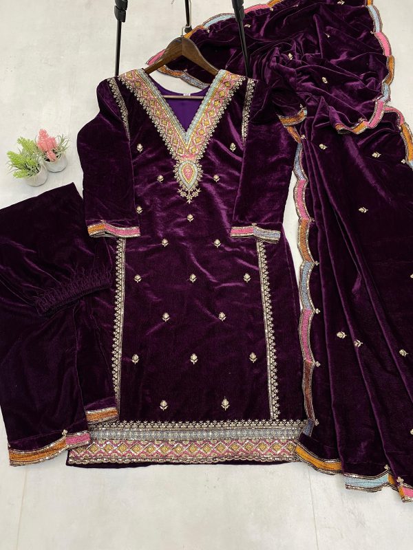 LG 1894 B DESIGNER VELVET SALWAR SUITS IN INDIA