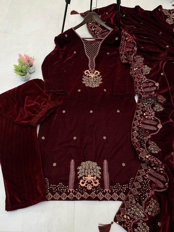 LG 1897 DESIGNER VELVET SALWAR SUITS WHOLESALE