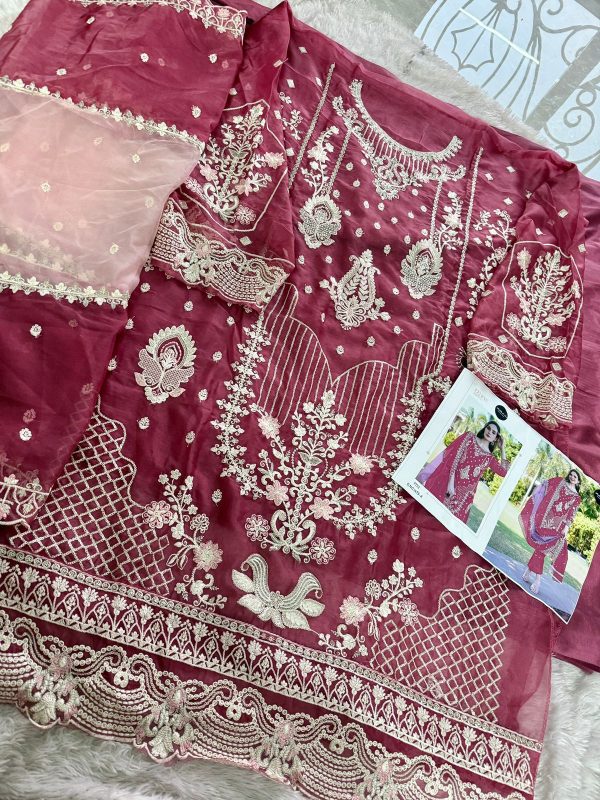 MEHBOOB TEX 1475 A PAKISTANI SUITS IN INDIA