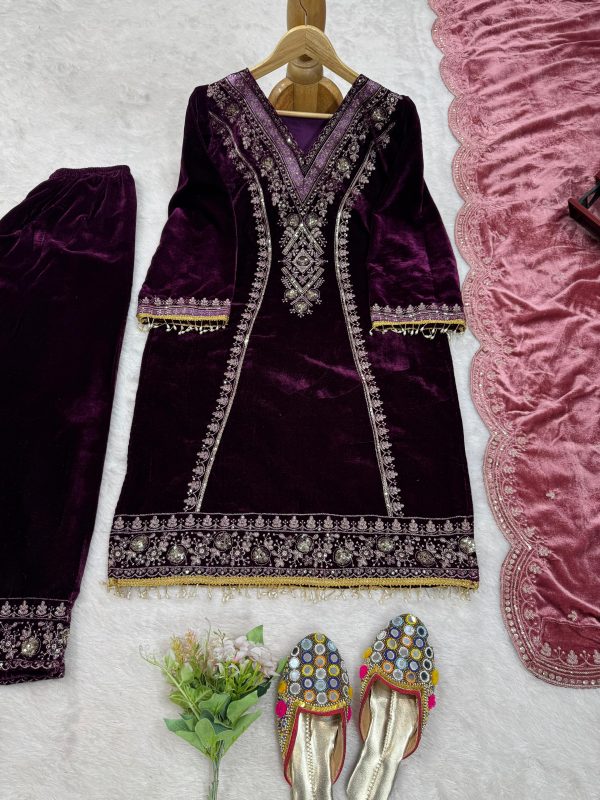 RTC 5781 DESIGNER VELVET SALWAR SUITS