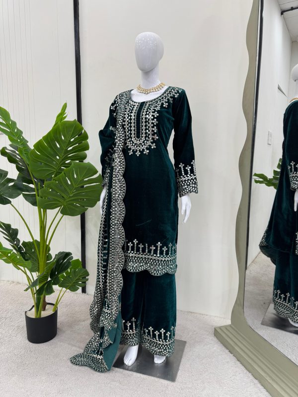 RTC 5793 B DESIGNER VELVET PAKISTANI SUITS