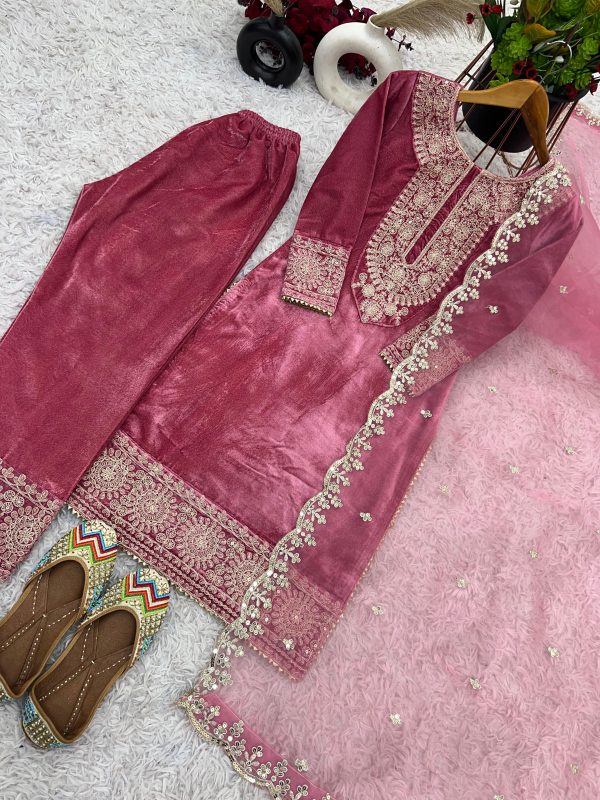 SHREE HARI SR 1658 A DESIGNER VELVET SALWAR KAMEEZ