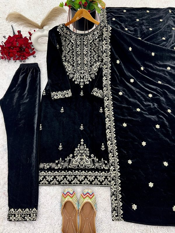 SHREE HARI SRK 5213 DESIGNER VELVET SALWAR SUITS