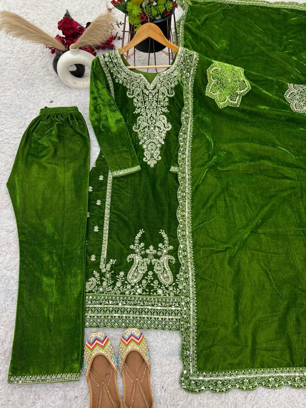 SHREE HARI SSR 499 B DESIGNER VELVET SALWAR SUITS