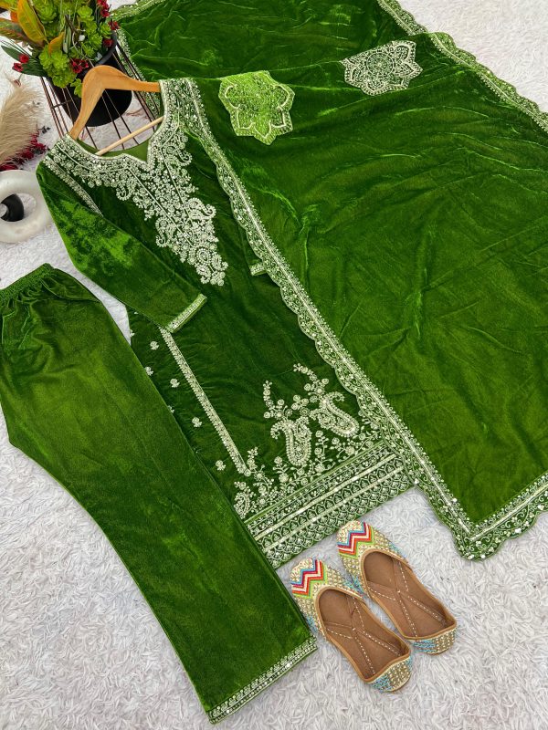 SHREE HARI SSR 499 B DESIGNER VELVET SALWAR SUITS