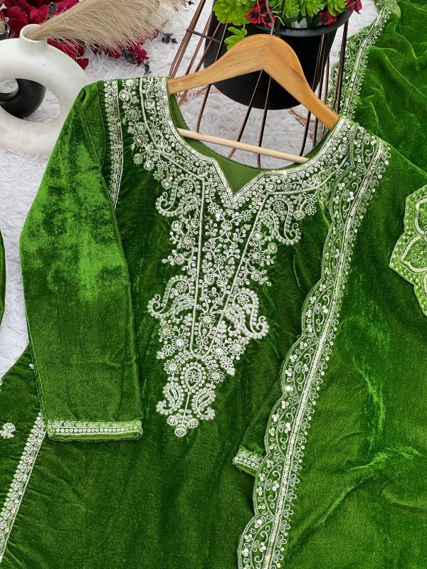 SHREE HARI SSR 499 B DESIGNER VELVET SALWAR SUITS