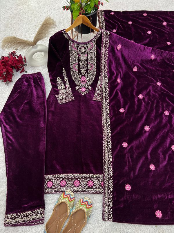 SHREE HARI ZSR 3094 DESIGNER VELVET SUITS IN INDIA