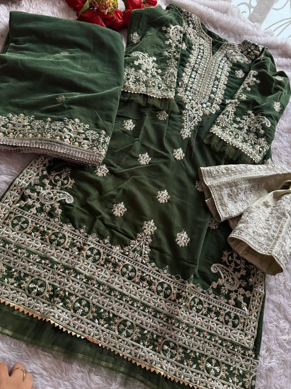 ZIAAZ DESIGNS 378 GREEN VELVET SALWAR SUITS