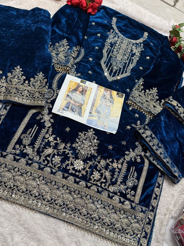 ZIAAZ DESIGNS 640 F VELVET PAKISTANI SALWAR SUITS