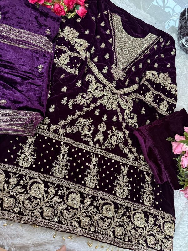 ZIAAZ DESIGNS 672 B VELVET SUITS MANUFACTURER