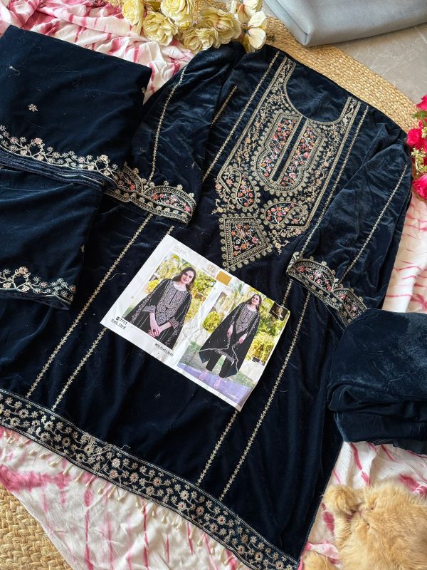 ZIAAZ DESIGNS 733 B VELVET PAKISTANI SUITS IN INDIA